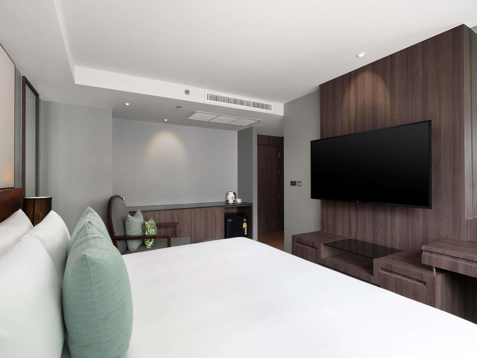 Standard King Room
